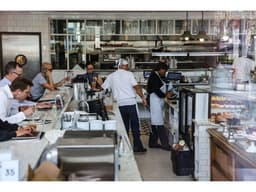 US Bonds Fall as Strong Jobs Data Undermines Fed Cut Outlook | Financial Post