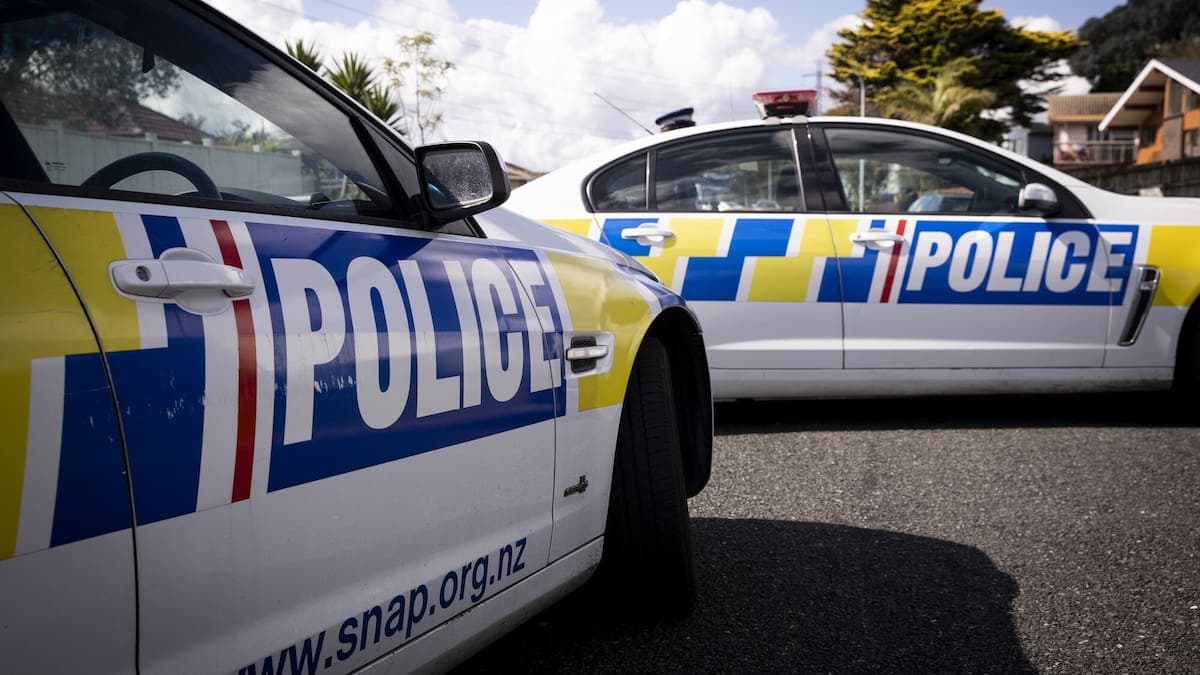 Melbourne Werribee retail plaza youth brawl — capsicum spray chaos + NZ Whakatāne shopping centre