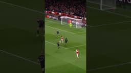 BUKAYO SAKA CURLER VS BAYERN MUNICH