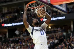 Naji Marshall breaks rim, folding chair at Dallas Mavericks ...