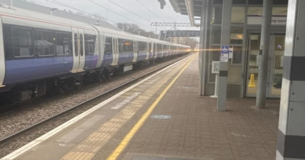Call for stricter safety after Ealing Broadway train traps passenger | Ealing Times