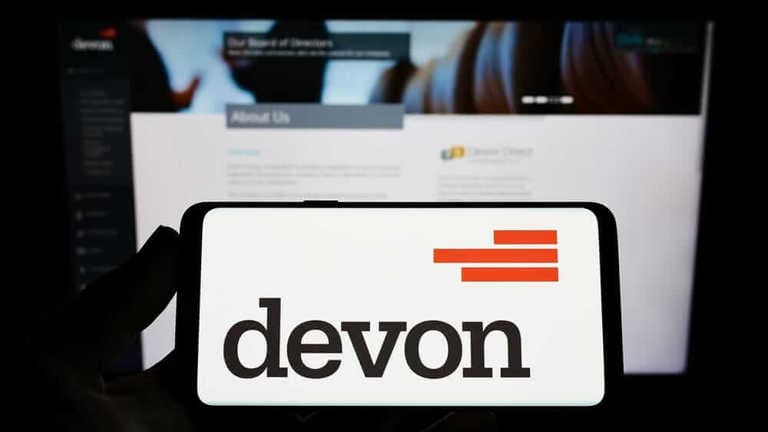 Devon Energy stock: Is DVN underperforming the energy sector?