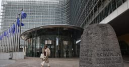 EU AI Transparency Rules Take Effect With New Labels for Bots and Deepfakes