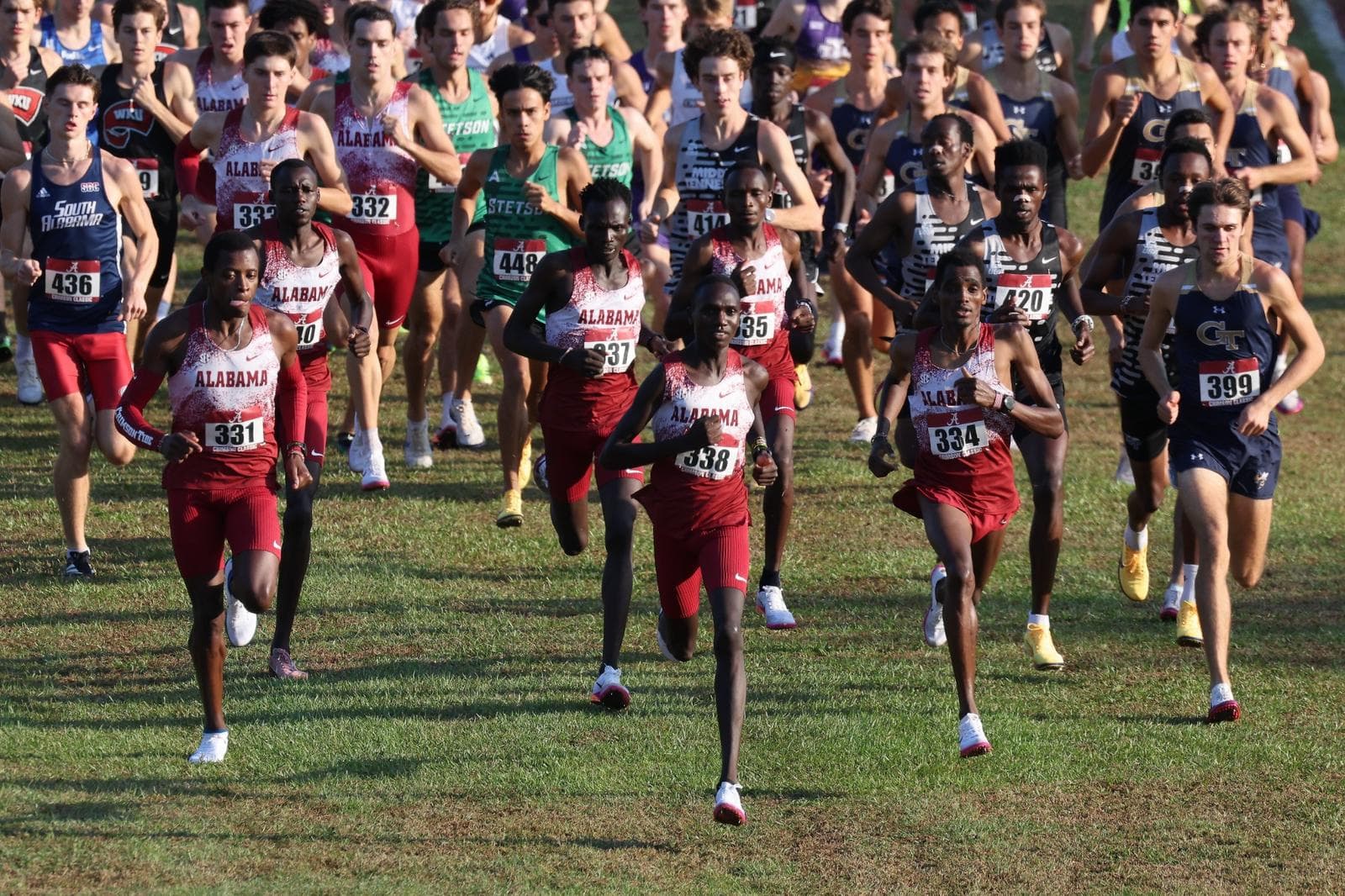 Cross Country Defends Home Turf, Sweeps Crimson Classic