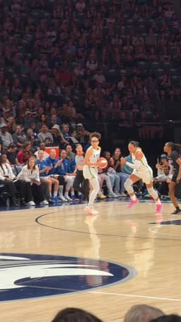 @WNBA: SWISH CITY  🤗

The first triple of the game comes from Kayla McBride!

GSV-MIN | USA Network
Tap to ...
