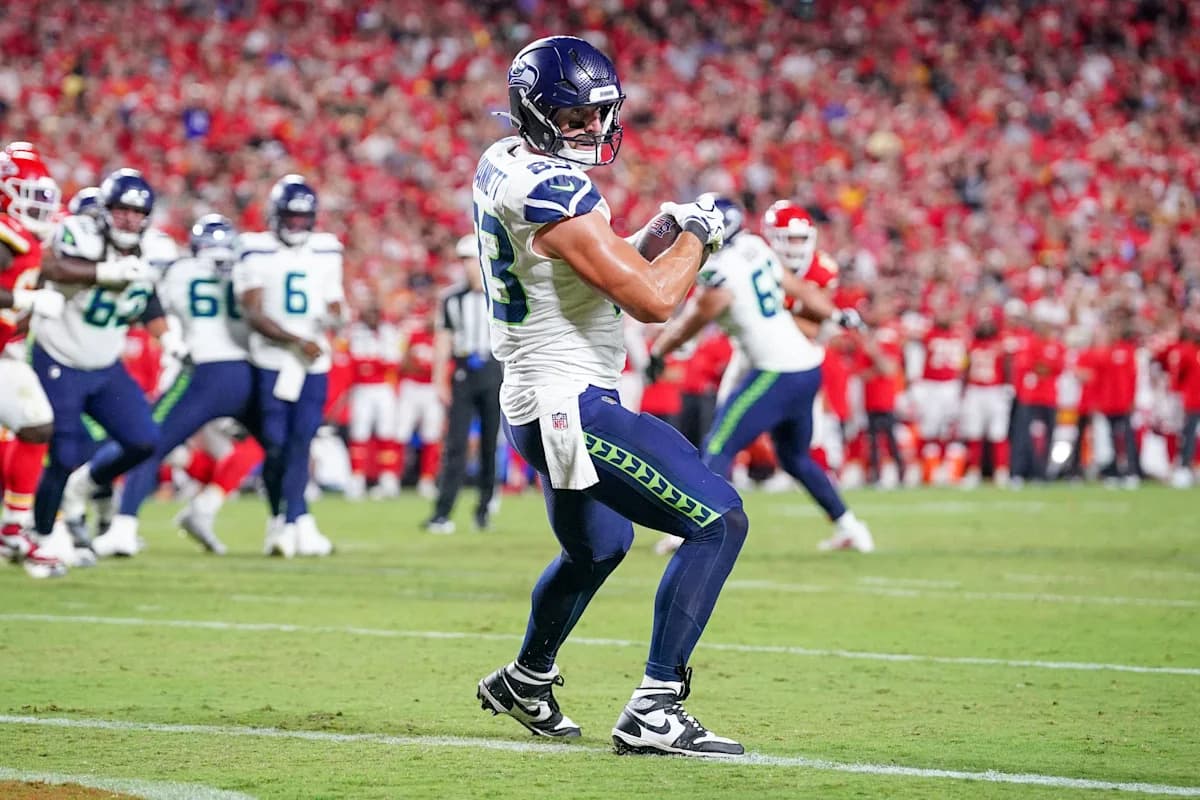 Report: Ravens fill final practice squad spot with TE Nick Vannett