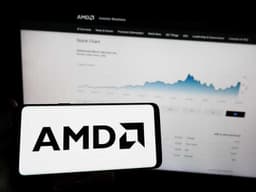 AMD stock pullback: Is now the time to buy for big gains or should you avoid the dip?