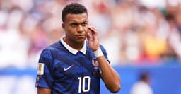 Mbappé posts open letter to thank French fans after World ...
