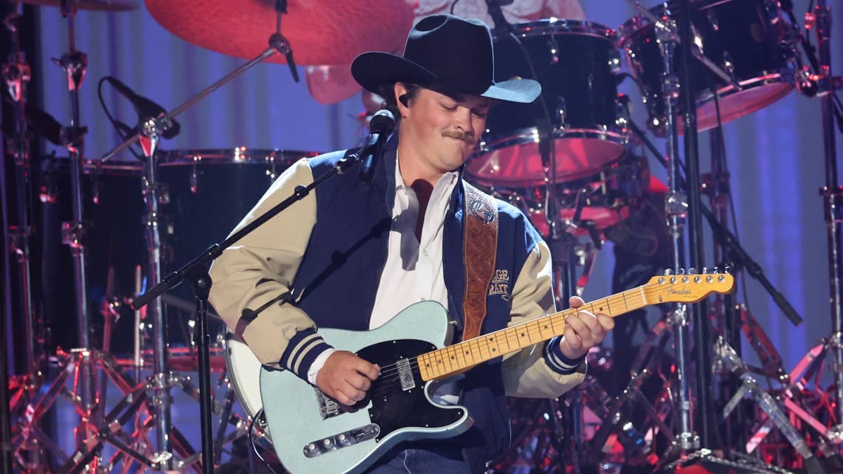 Country Star Announces New Tour Dates with Special Guests
