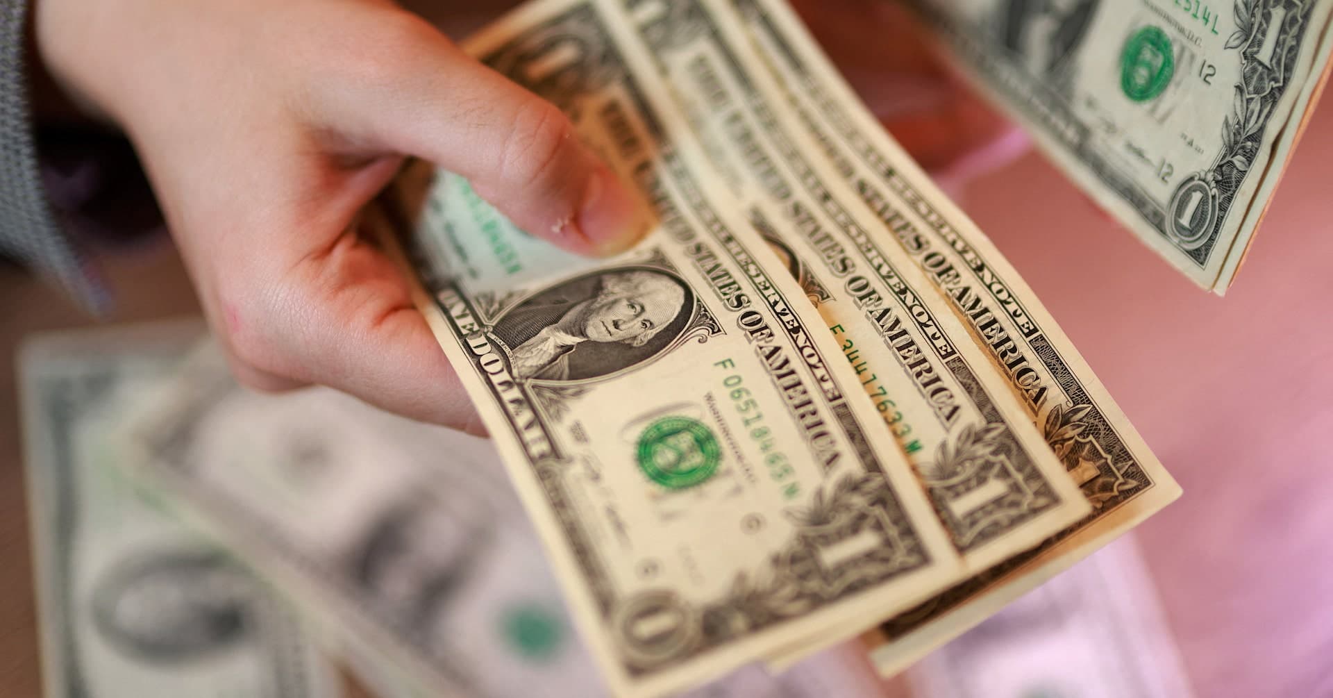 Dollar set for weekly drop as traders trim wagers on rate ...