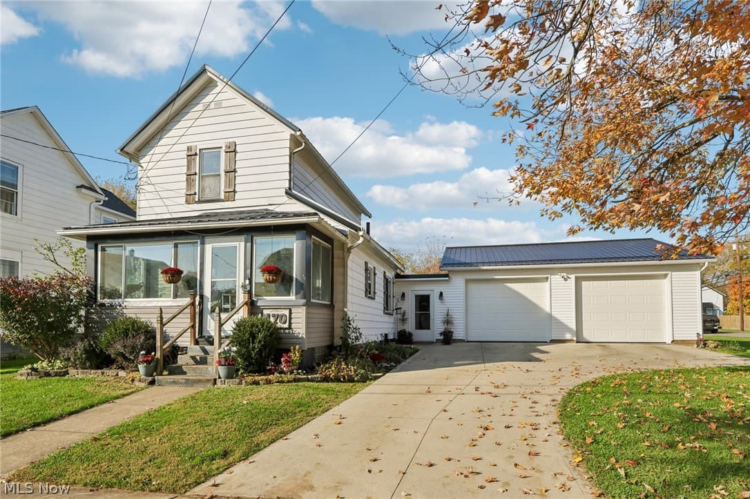 170 17th St NW, Barberton, OH 44203 - MLS 5256890