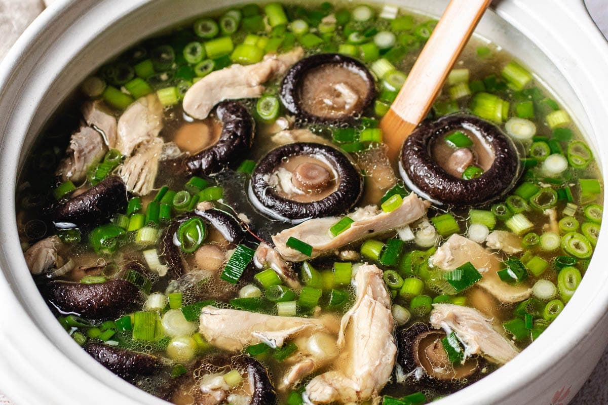 Chicken Shiitake Mushroom Soup (香菇雞湯)