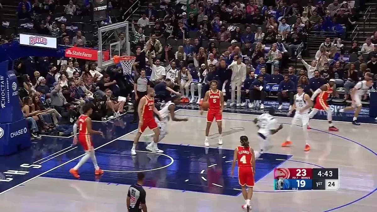 Cooper Flagg drills the trey