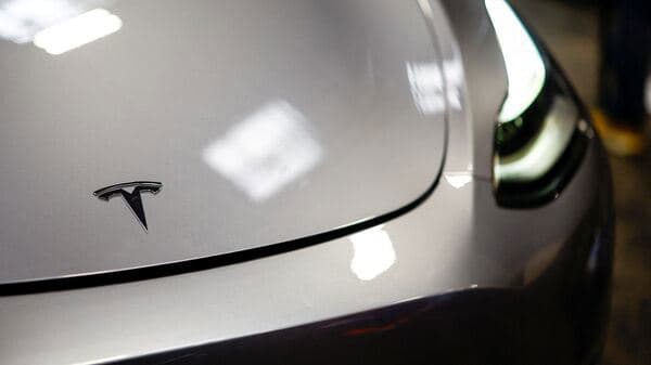 Tesla strikes $4.3 billion battery deal with LGES, aims reduced China reliance