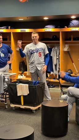 @Dodgers: A special speech from the man of the hour, Freddie Freeman. 🥹 https://t.co/uhEvFqJUCW