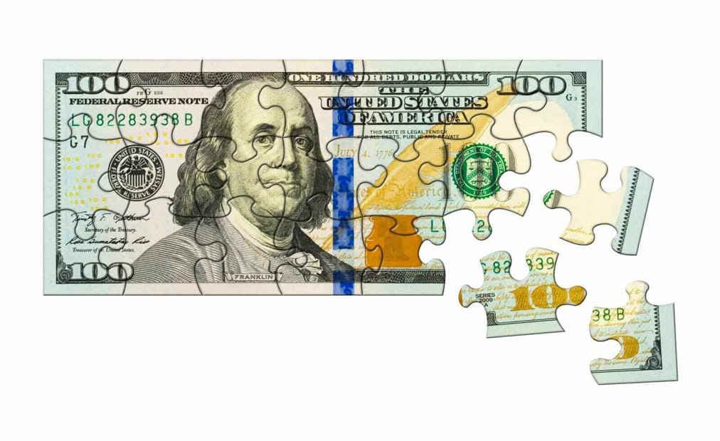 Dollar recovers on conflicting US-Iran peace plans