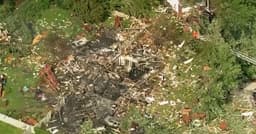 'Extremely dangerous' storm batters Midwest