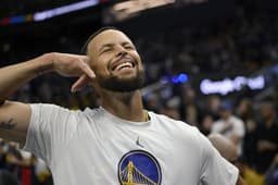 Stephen Curry explains why the Valkyries' success is “