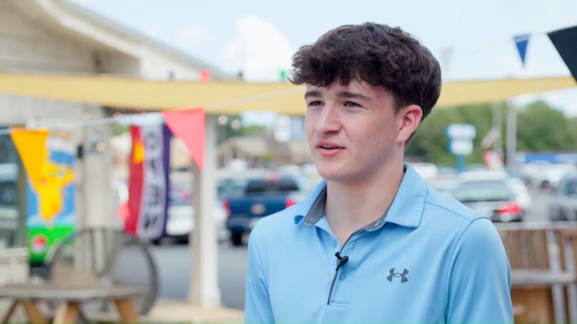 Arkansas teen growing shaved ice business