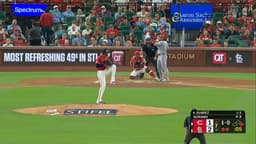 @MLB: Eugenio Suárez CRUSHES a 435-foot go-ahead homer 😤 https://t.co/xSesQOt18A