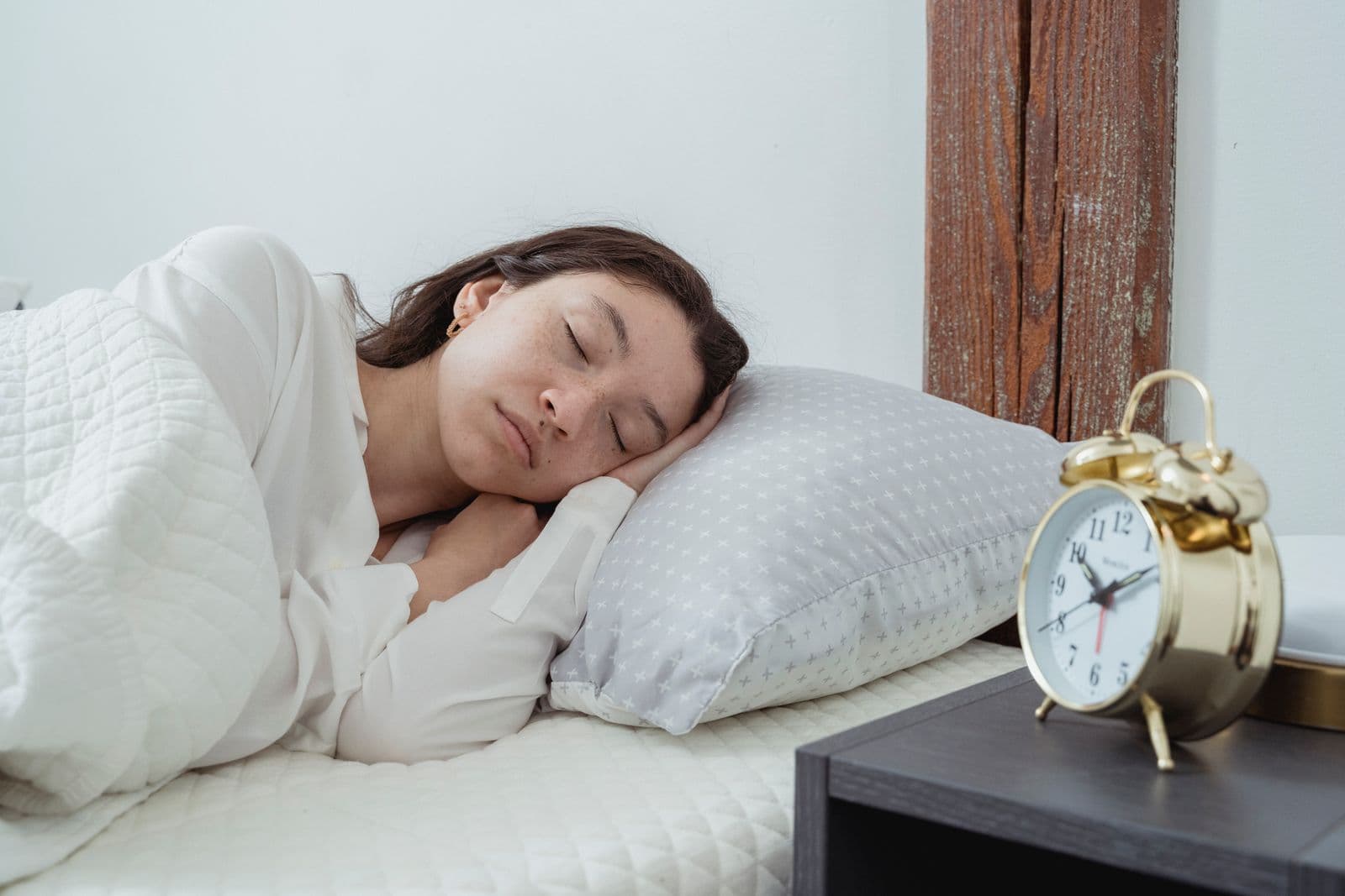 10 surprising connections between psoriasis and sleep health