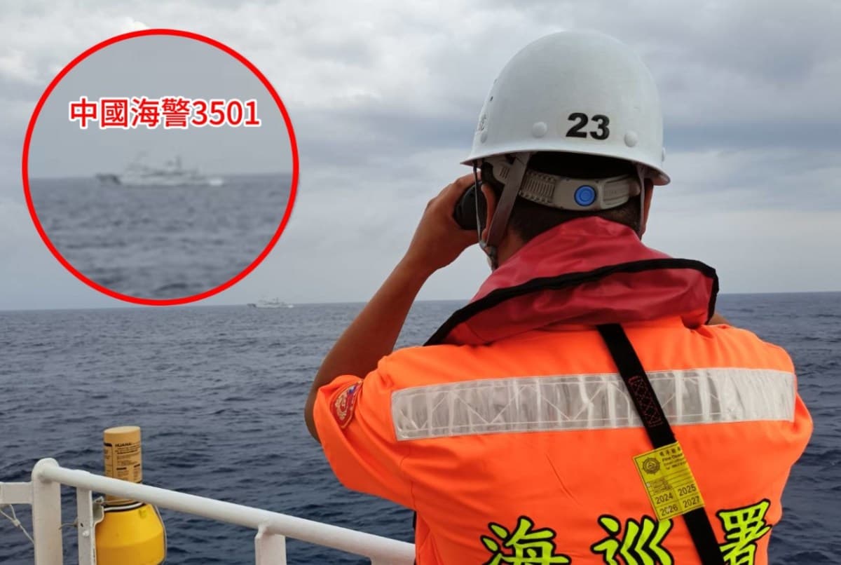China and Taiwan Ships Face Off in South China Sea