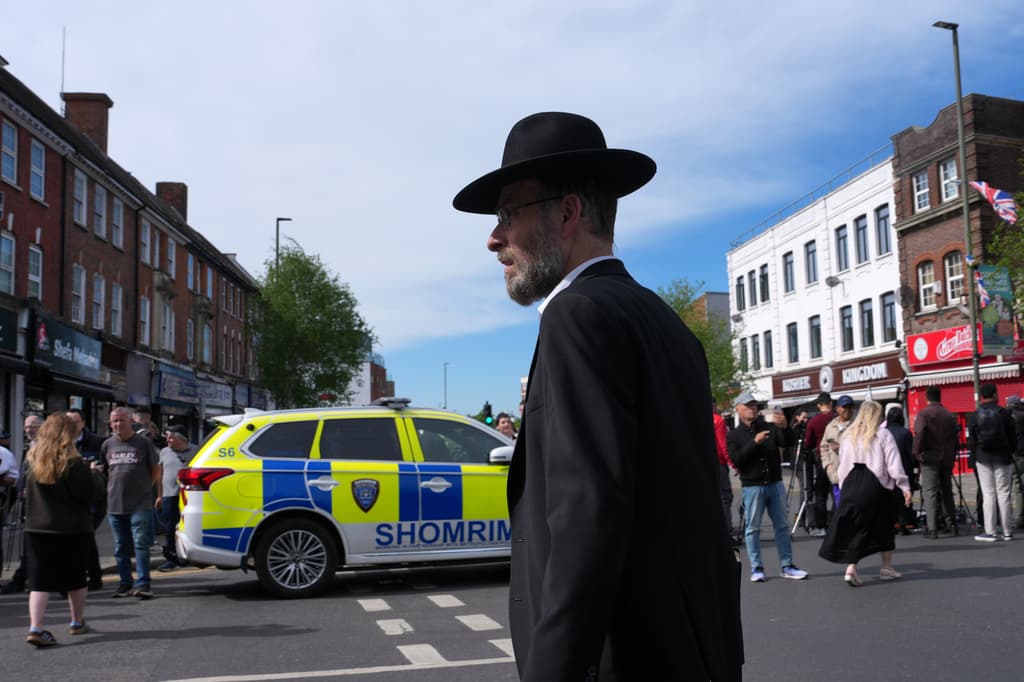 Manchester's Jewish community faces renewed wave ...