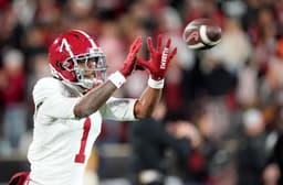 Texas A&M transfer WR discusses 'chemistry' with QB ...