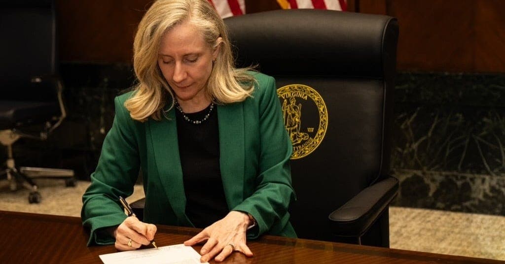 DOJ Threatens Lawsuit Against Spanberger Over AR-15 Ban Bill in Virginia