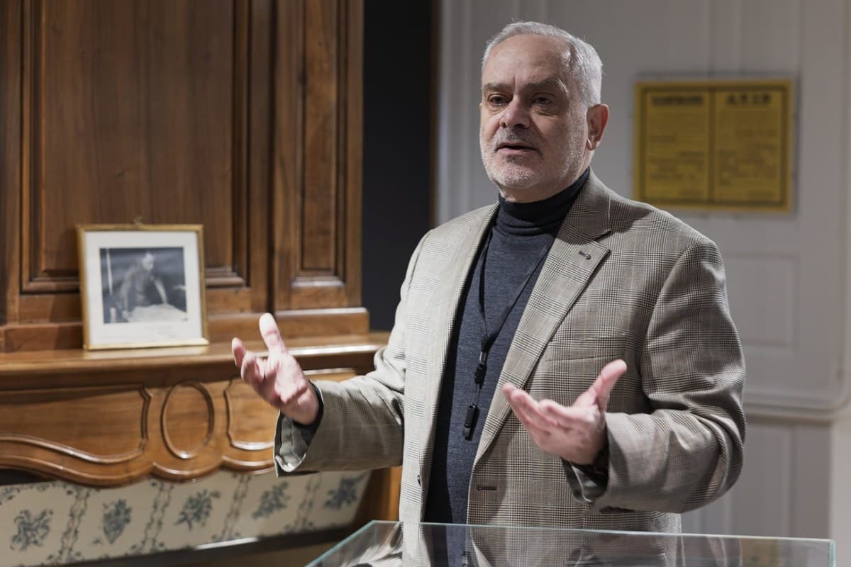 Swiss nationals face EU sanctions over disinformation claims - SWI swissinfo.ch