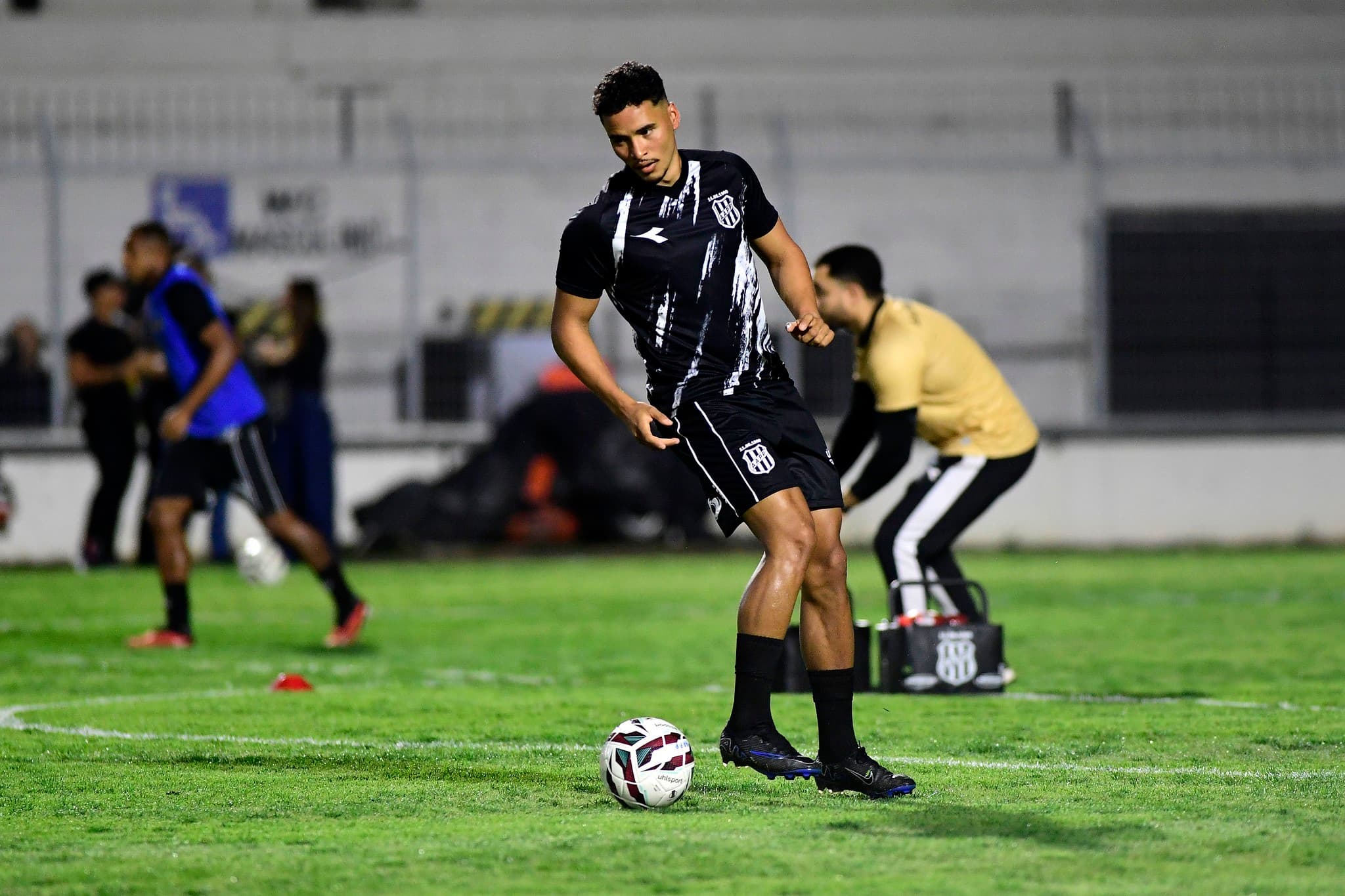Ponte perde André Lima, suspenso, para o jogo contra o CRB | Ge