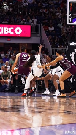 @LVAces: BIG BLOCK from Chey 👏

@1_born_queen // #ALLINLV https://t.co/w2fRNqeXJX