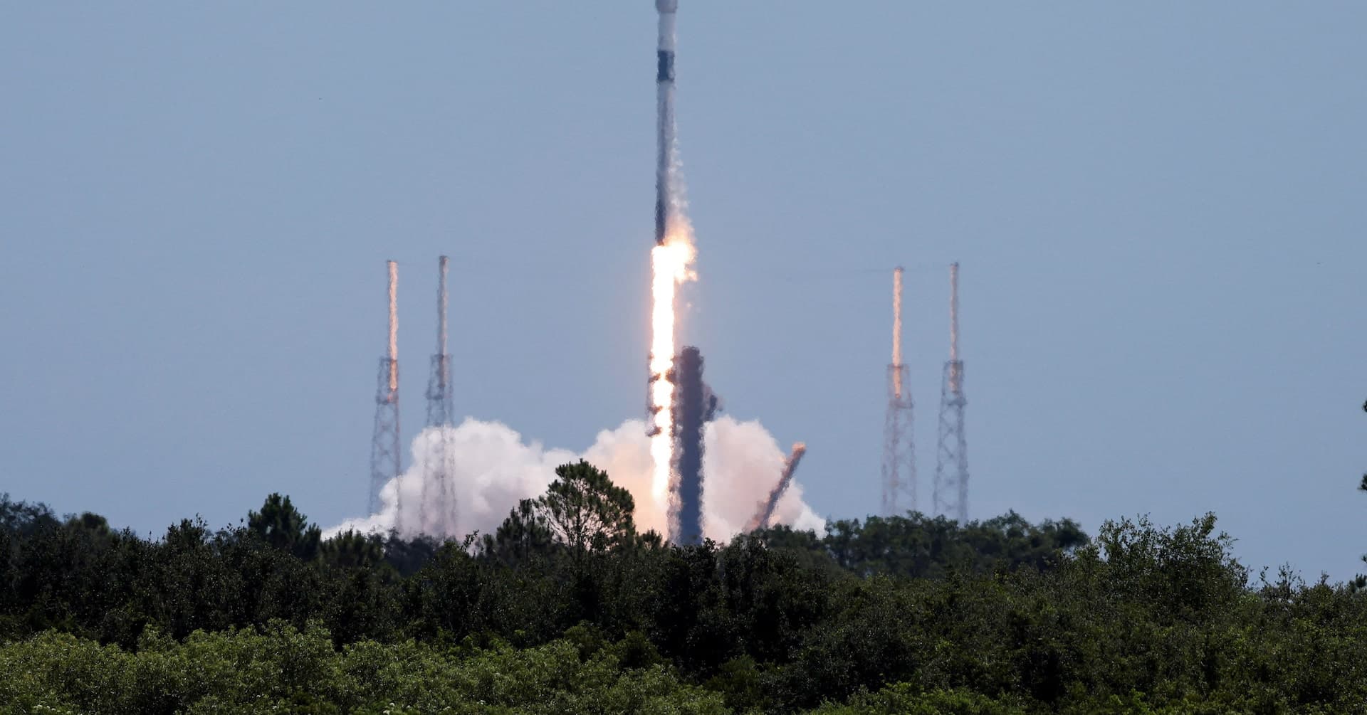 SpaceX’s nascent monopoly faces durability test | Reuters