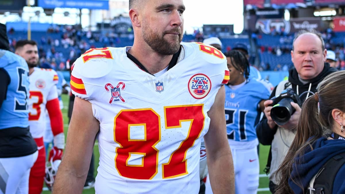 Chiefs TE Travis Kelce Has Thoughts on Rams' Myles Garrett Trade