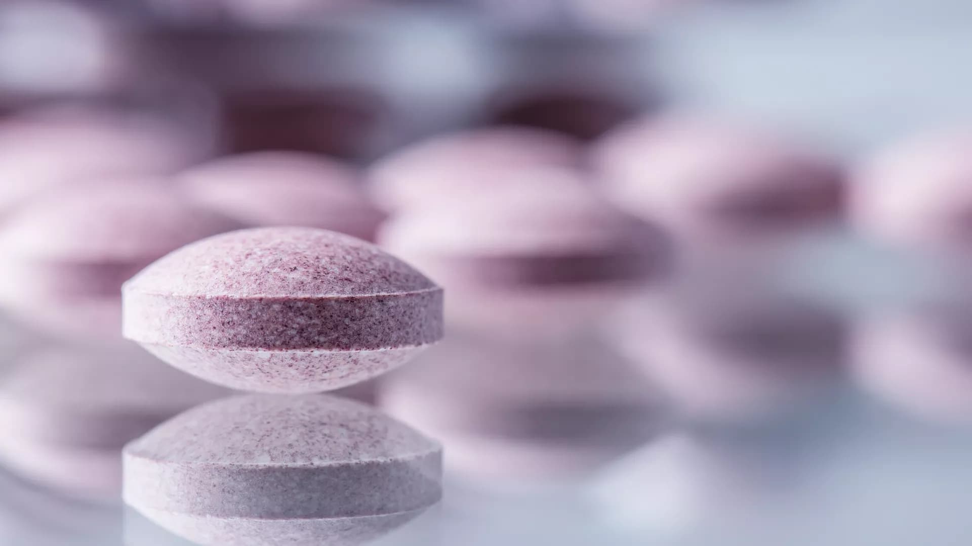 Oral GLP-1 Race Heats Up with Chinese Data, Aleniglipron Results, and Tolerability Challenges; EU Approves Oral Semaglutide; FDA Approves Oral Small-Molecule GLP-1s