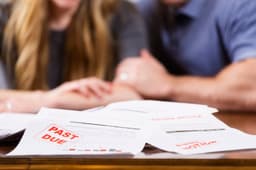 U.S. household delinquencies improve: NY Fed quarterly ...