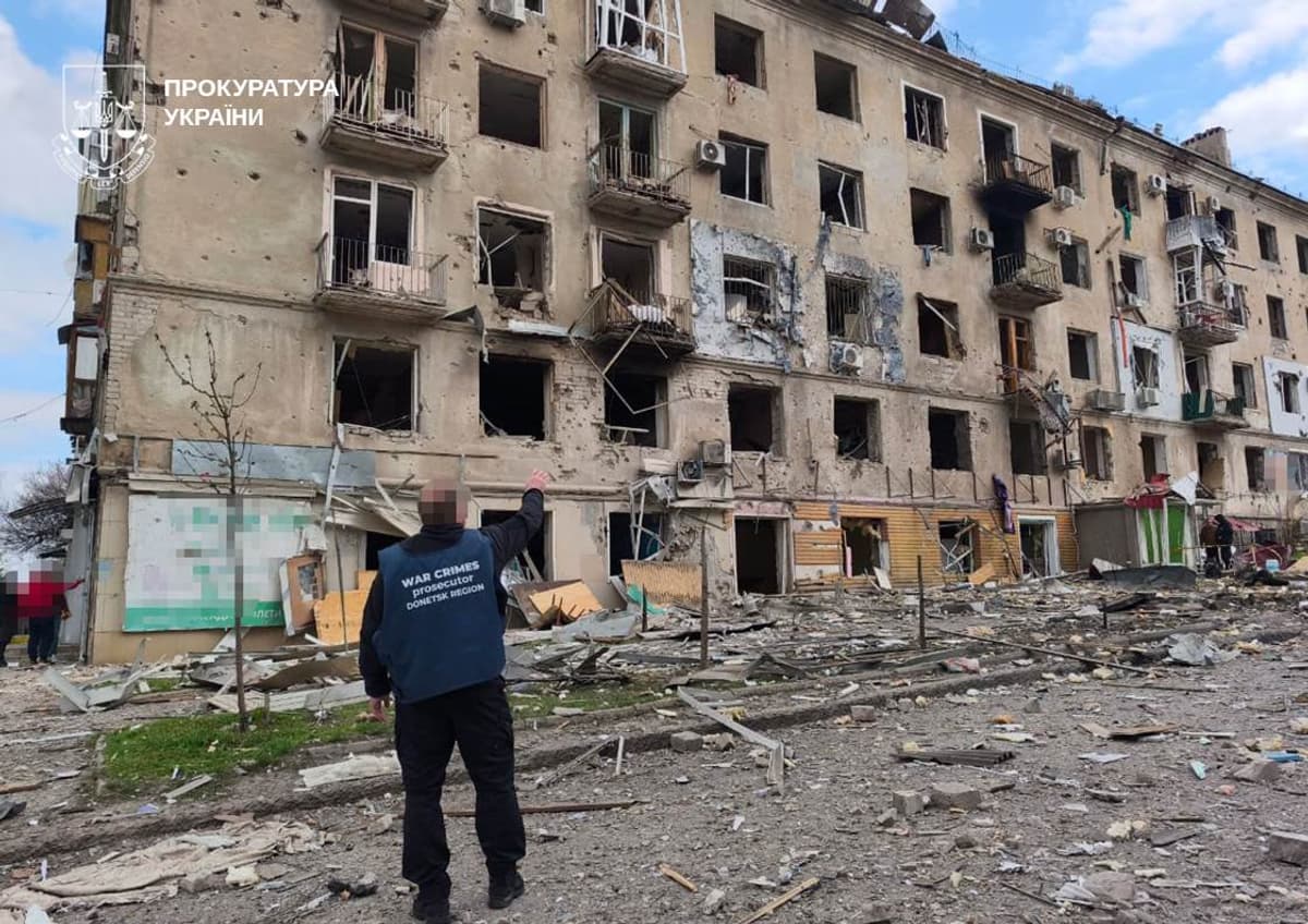 10 Injured as Russian FAB Bombs Strike Central Kramatorsk