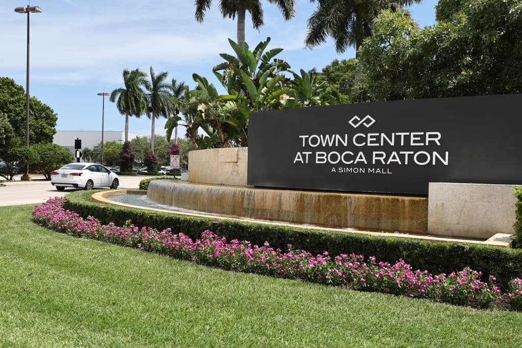 Homes, hotel and retail could rise at Boca Raton Town ...