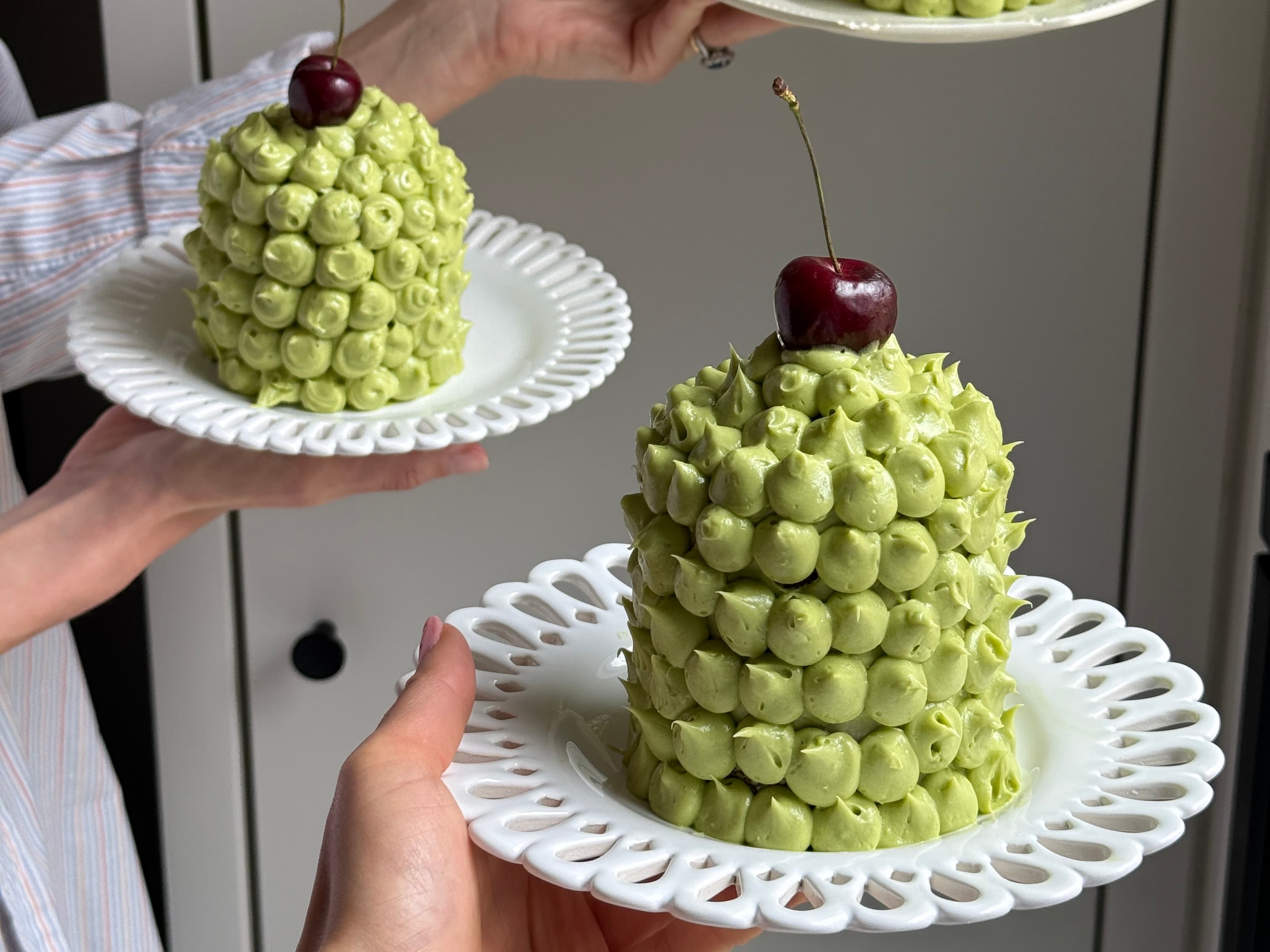 Matcha White Chocolate Mini Cakes