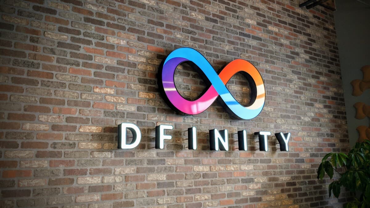 Crypto startup Dfinity takes on Ethereum with launch of Internet ...