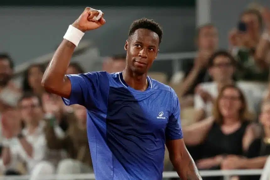 US Open opening round produces major shocks and Zverev escape