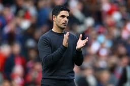 Arsenal hit with two freak injuries in post-match cool-down