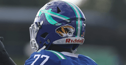 Maryland in touch with 3-star OL who decomitted from ...