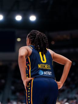 @IndianaFever: 25 straight games with 20+ PTS for Kelsey Mitchell, extending her WNBA record 🔥 https://t.co/8eAe22d...