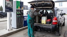 EU warns capitals against turning energy crunch into fiscal crisis