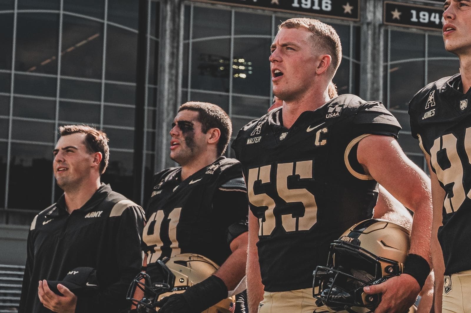 Football's Owen Walter Named to 2026 Jason Witten Collegiate Man ...