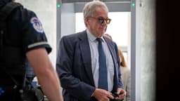 Judge orders DOJ to unredact, make public more Epstein ...