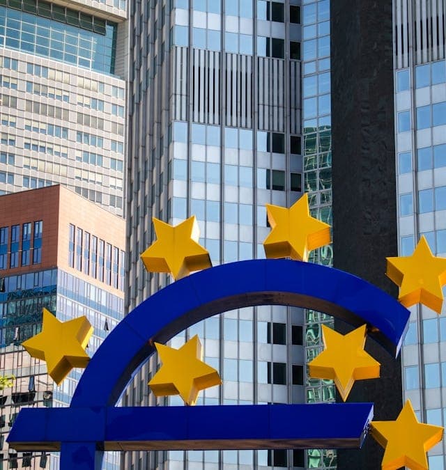 Government debt changes the impact of monetary policy