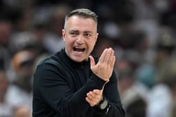 Raptors Coach Gets Early Award Buzz Before Training Camp