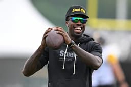 With Steelers-Porter Negotiations Ongoing, Khan Makes a ...